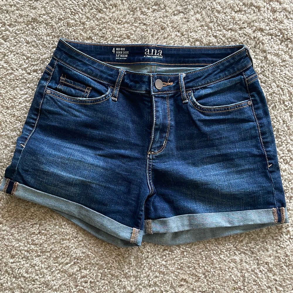 a.n.a Shorts
